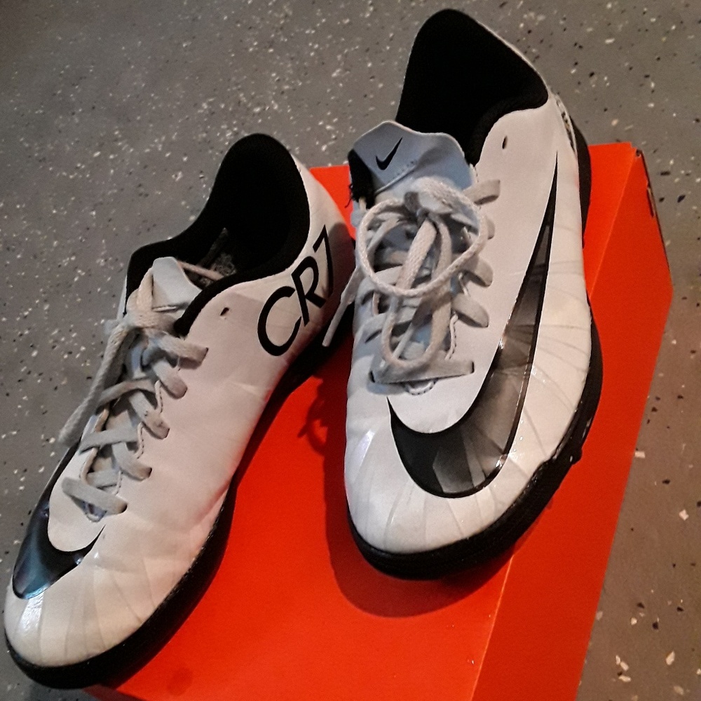 Turf sneakers